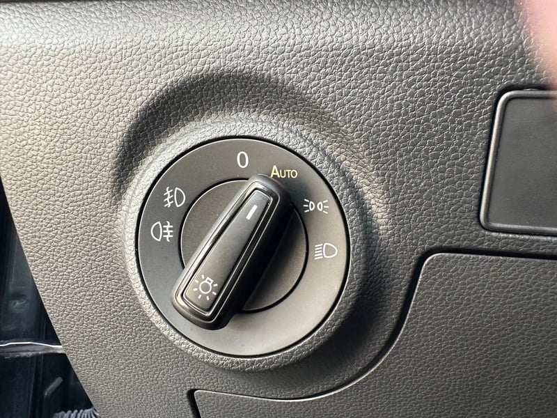 Photo de la voiture SEAT IBIZA 1.0 TSI 110 ch S/S BVM6 Copa