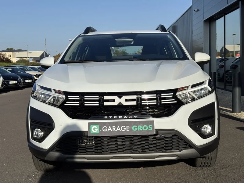 Photo de la voiture DACIA SANDERO TCe 90 CVT GSR2 Stepway Expression