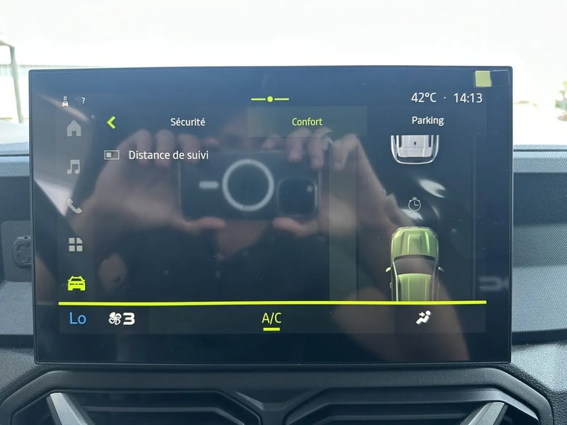 Photo de la voiture DACIA DUSTER Mild Hybrid 130 Journey