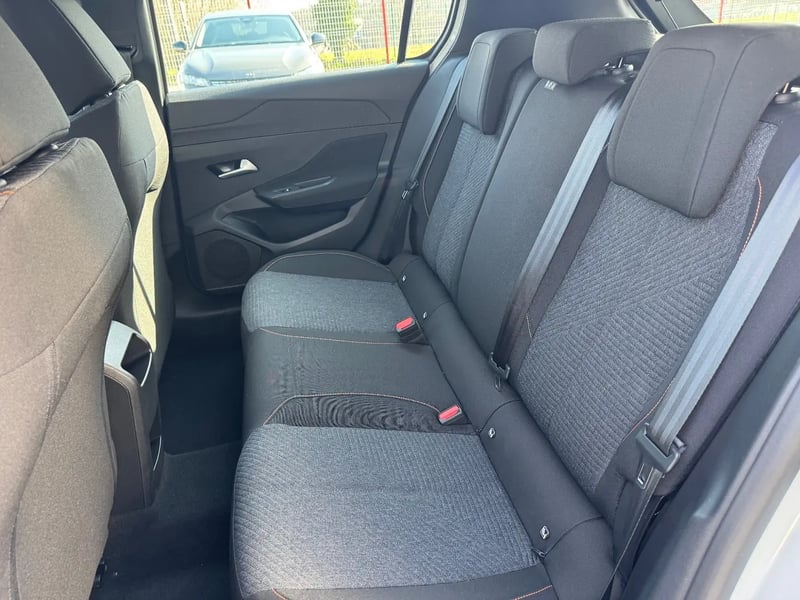 Photo de la voiture PEUGEOT 308 BlueHDi 130ch S&S EAT8 Style