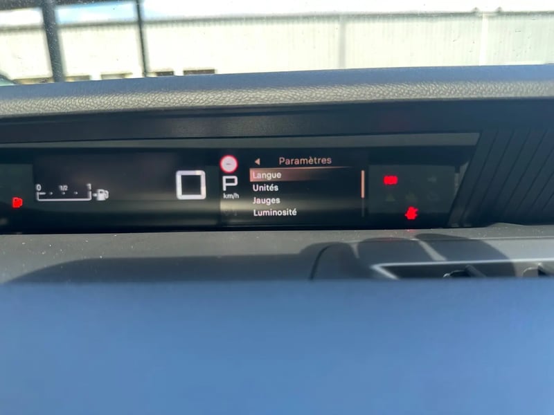 Photo de la voiture CITROEN C3 AIRCROSS Hybride 145 ch Aut Max