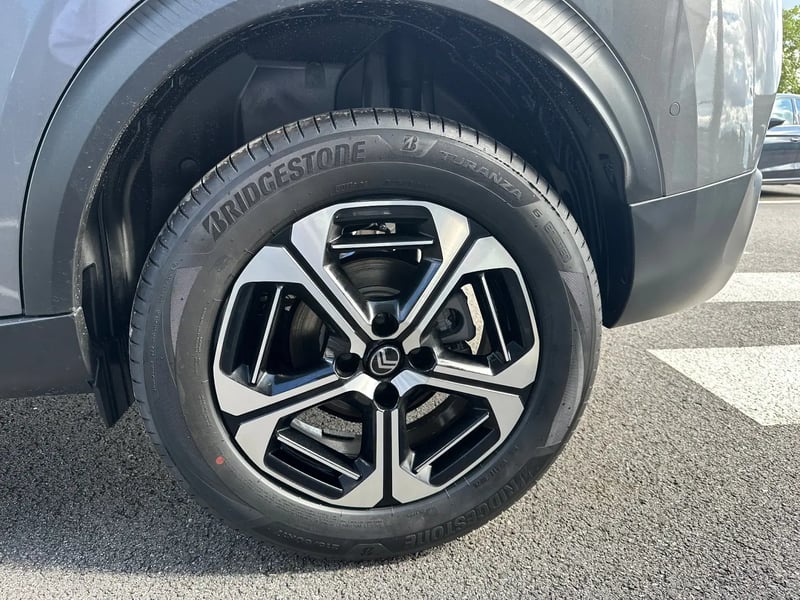 Photo de la voiture CITROEN C3 AIRCROSS Hybride 145 ch Aut Max