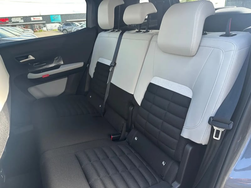 Photo de la voiture CITROEN C3 AIRCROSS Hybride 145 ch Aut Max