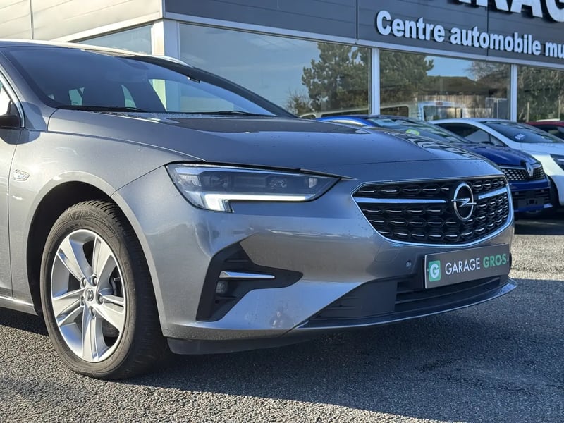 Photo de la voiture OPEL INSIGNIA SPORTS TOURER 2.0 Diesel 174 ch BVA8 Elegance Business