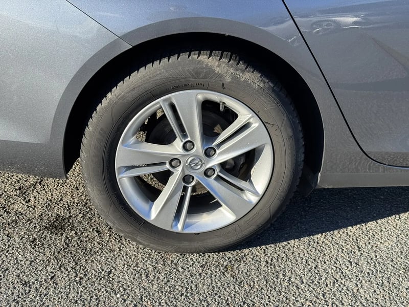 Photo de la voiture OPEL INSIGNIA SPORTS TOURER 2.0 Diesel 174 ch BVA8 Elegance Business