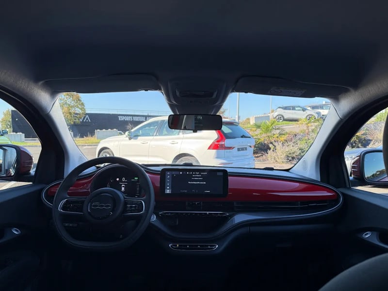 Photo de la voiture FIAT 500e BERLINE 500 e 95 ch Nouvelle 500