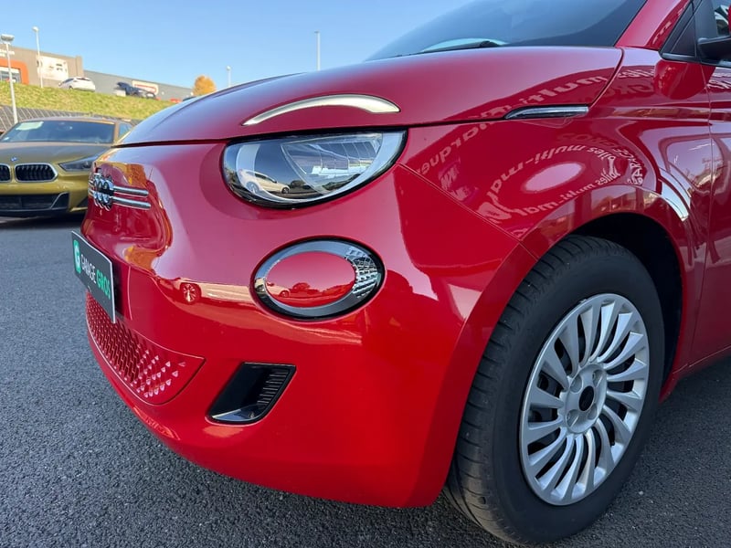 Photo de la voiture FIAT 500e BERLINE 500 e 95 ch Nouvelle 500
