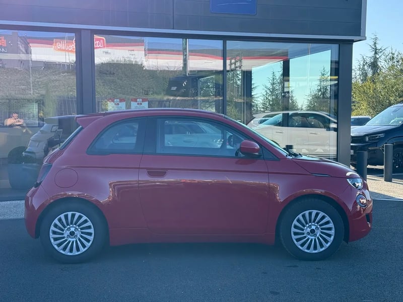 Photo de la voiture FIAT 500e BERLINE 500 e 95 ch Nouvelle 500