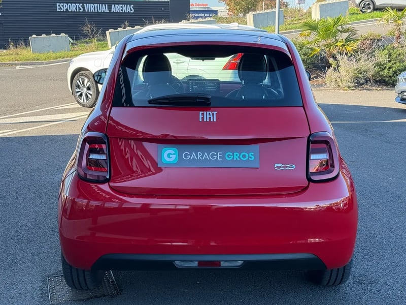 Photo de la voiture FIAT 500e BERLINE 500 e 95 ch Nouvelle 500