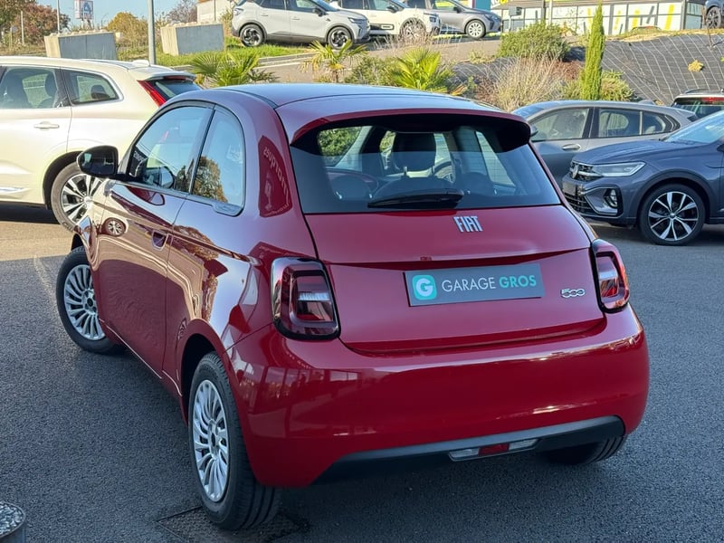 Photo de la voiture FIAT 500e BERLINE 500 e 95 ch Nouvelle 500