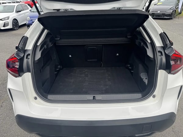 Photo de la voiture CITROEN C4 BlueHDi 130 S&S EAT8 Shine