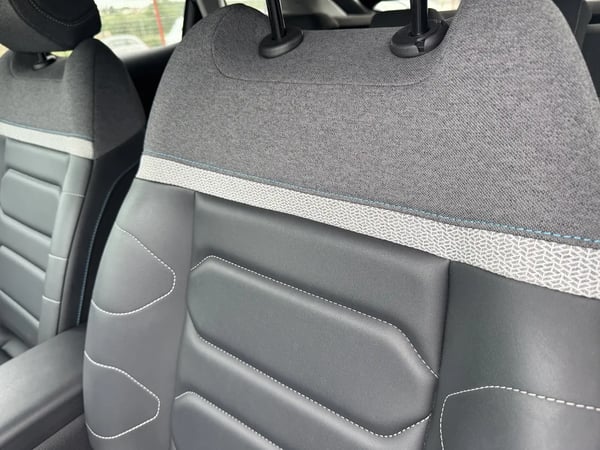 Photo de la voiture CITROEN C4 BlueHDi 130 S&S EAT8 Shine