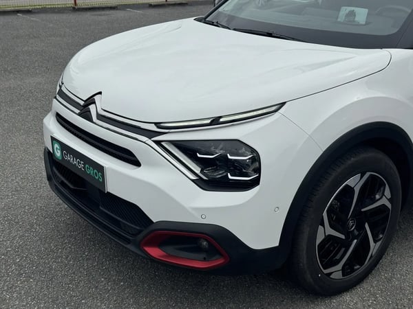 Photo de la voiture CITROEN C4 BlueHDi 130 S&S EAT8 Shine