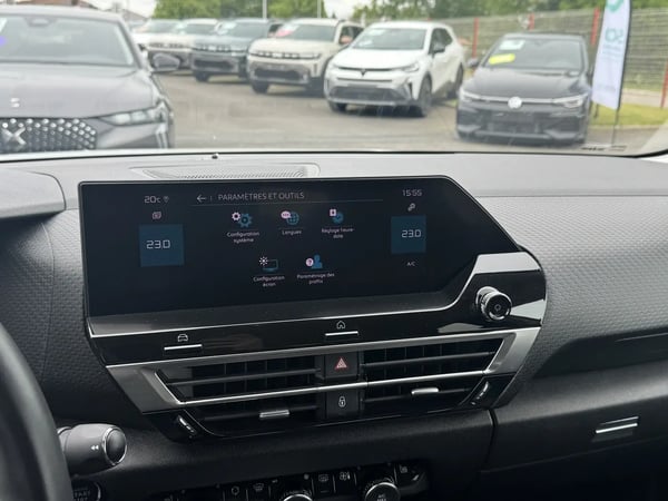 Photo de la voiture CITROEN C4 BlueHDi 130 S&S EAT8 Shine