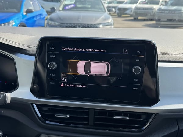 Photo de la voiture VOLKSWAGEN T-ROC 1.0 TSI 116 Start/Stop BVM6 Life