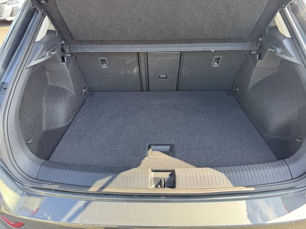 Photo de la voiture VOLKSWAGEN T-ROC 1.0 TSI 116 Start/Stop BVM6 Life