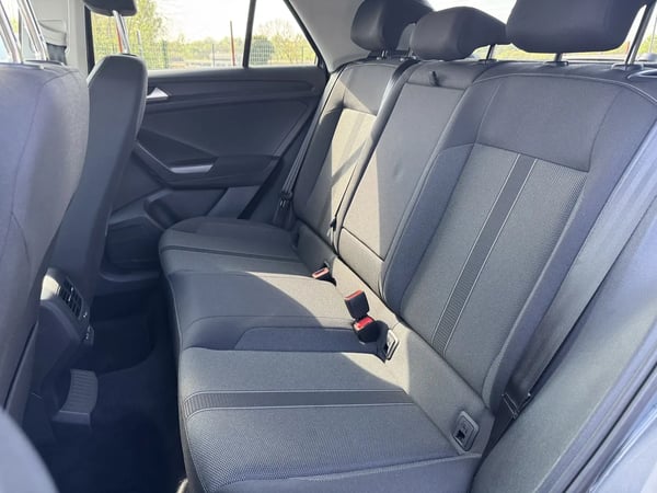 Photo de la voiture VOLKSWAGEN T-ROC 1.0 TSI 116 Start/Stop BVM6 Life