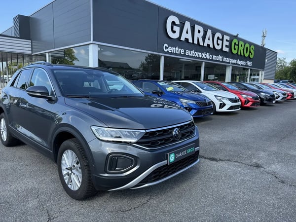 Photo de la voiture VOLKSWAGEN T-ROC 1.0 TSI 116 Start/Stop BVM6 Life