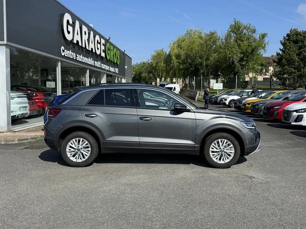 Photo de la voiture VOLKSWAGEN T-ROC 1.0 TSI 116 Start/Stop BVM6 Life