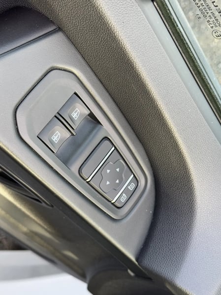 Photo de la voiture RENAULT TRAFIC L2 dCi 150 Energy S&S Zen