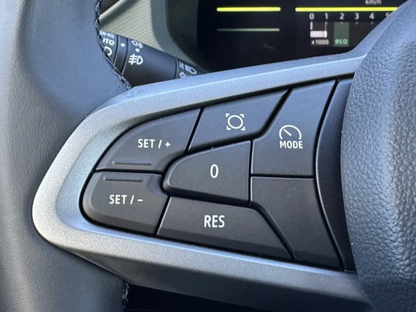 Photo de la voiture DACIA DUSTER TCe 130 4x2 Extreme