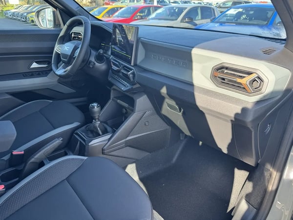 Photo de la voiture DACIA DUSTER TCe 130 4x2 Extreme
