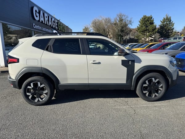 Photo de la voiture DACIA DUSTER TCe 130 4x2 Extreme