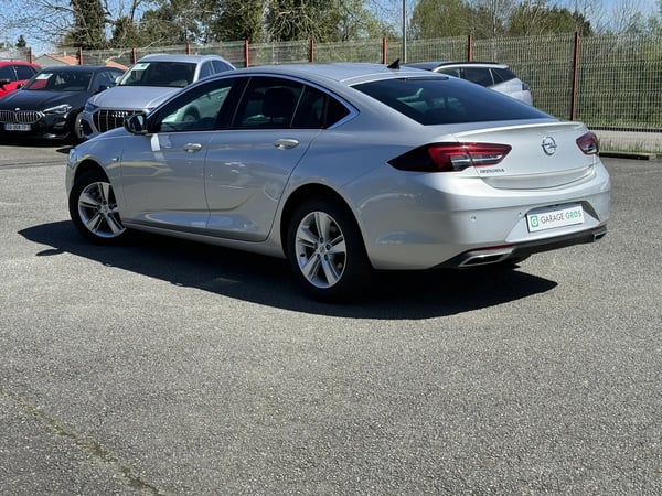 Photo de la voiture OPEL INSIGNIA GRAND SPORT 2.0 Diesel 174 ch Elegance Business- 5P