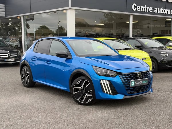 Photo de présentation de la voiture PEUGEOT 208 Hybrid 100 e-DCS6 GT