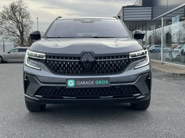 Photo de la voiture RENAULT ESPACE VI E-Tech full hybrid 200 GSR2 esprit Alpine