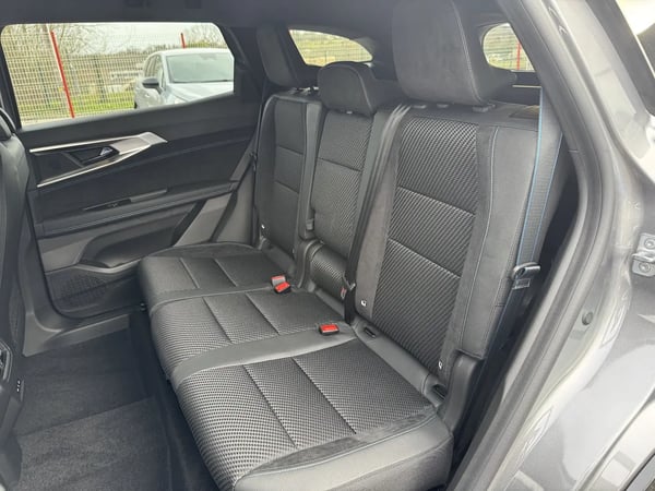 Photo de la voiture RENAULT ESPACE VI E-Tech full hybrid 200 GSR2 esprit Alpine