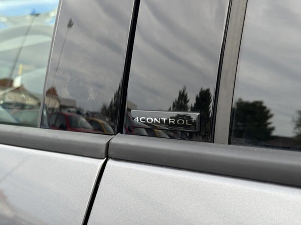 Photo de la voiture RENAULT ESPACE VI E-Tech full hybrid 200 GSR2 esprit Alpine
