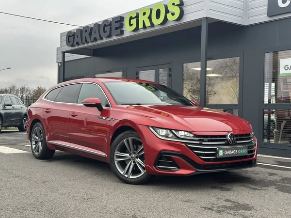 Photo de la voiture VOLKSWAGEN ARTEON SHOOTING BRAKE 2.0 TDI EVO SCR 200 DSG7 R-Line