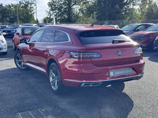 Photo de la voiture VOLKSWAGEN ARTEON SHOOTING BRAKE 2.0 TDI EVO SCR 200 DSG7 R-Line