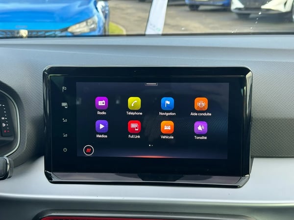 Photo de la voiture SEAT ARONA 1.0 TSI 110 ch Start/Stop BVM6 FR
