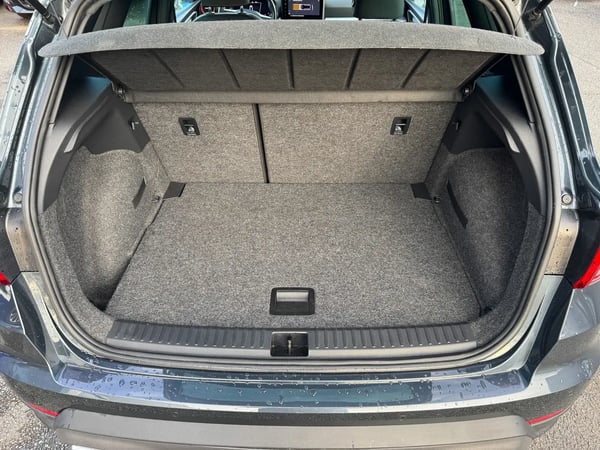 Photo de la voiture SEAT ARONA 1.0 TSI 110 ch Start/Stop BVM6 FR