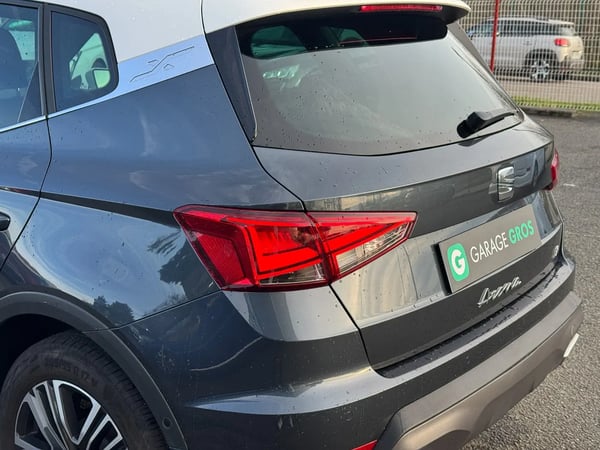 Photo de la voiture SEAT ARONA 1.0 TSI 110 ch Start/Stop BVM6 FR