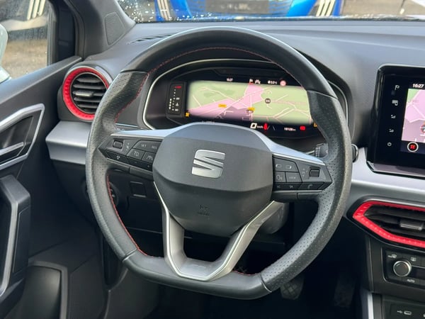 Photo de la voiture SEAT ARONA 1.0 TSI 110 ch Start/Stop BVM6 FR