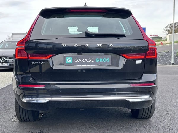 Photo de la voiture VOLVO XC60 T6 Recharge AWD 253 ch + 87 ch Geartronic 8 Inscription