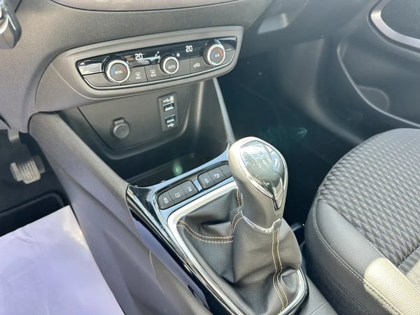 Photo de la voiture OPEL CROSSLAND X 1.2 Turbo 110 ch ECOTEC Innovation
