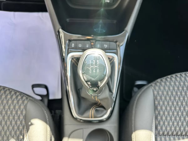 Photo de la voiture OPEL CROSSLAND X 1.2 Turbo 110 ch ECOTEC Innovation