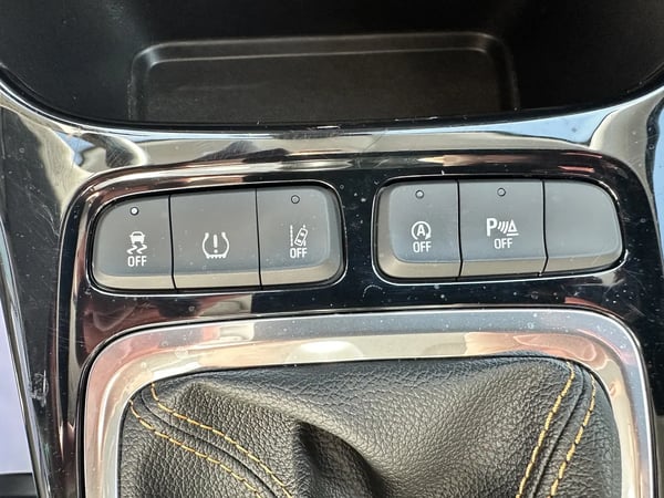 Photo de la voiture OPEL CROSSLAND X 1.2 Turbo 110 ch ECOTEC Innovation