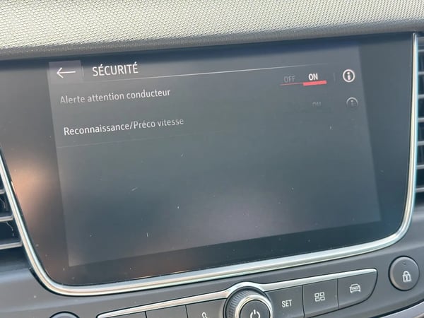 Photo de la voiture OPEL CROSSLAND X 1.2 Turbo 110 ch ECOTEC Innovation