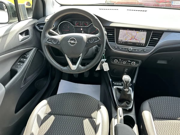 Photo de la voiture OPEL CROSSLAND X 1.2 Turbo 110 ch ECOTEC Innovation