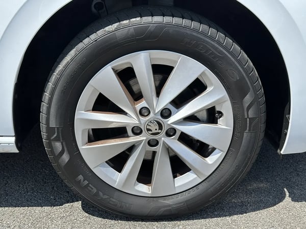 Photo de la voiture SKODA SCALA 1.0 TSI Evo 110 ch BVM6 Ambition