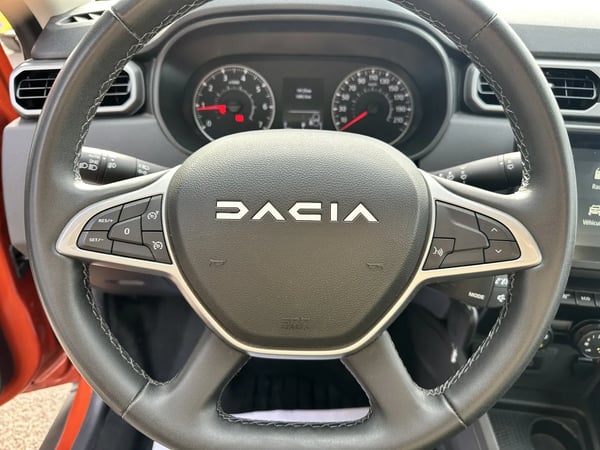 Photo de la voiture DACIA DUSTER Blue dCi 115 4x2 Expression