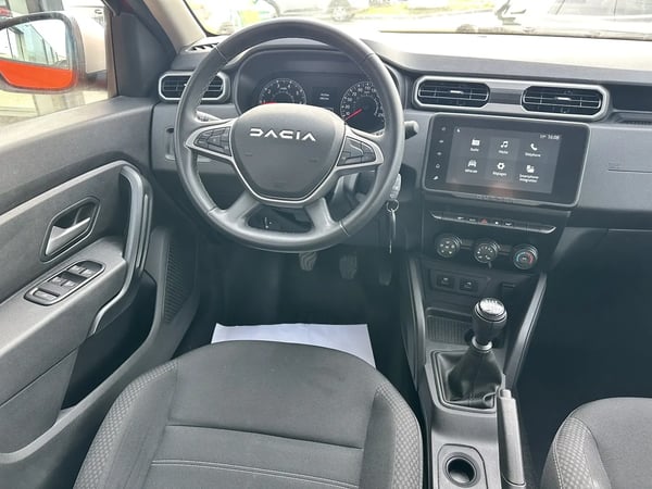 Photo de la voiture DACIA DUSTER Blue dCi 115 4x2 Expression