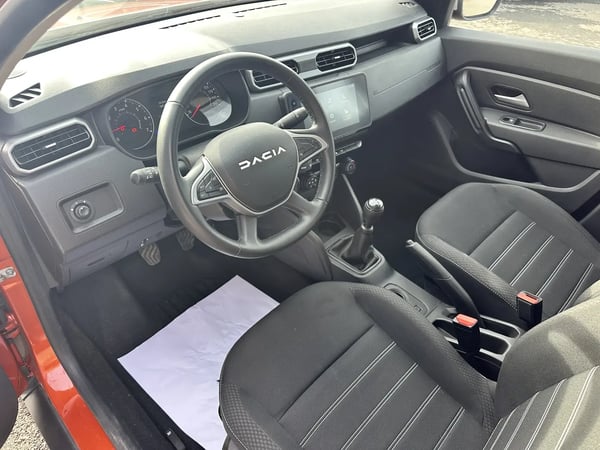 Photo de la voiture DACIA DUSTER Blue dCi 115 4x2 Expression