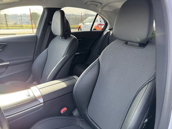 Photo de la voiture MERCEDES CLASSE C 220 d 9G-Tronic Avantgarde Line