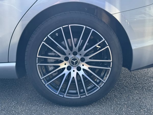 Photo de la voiture MERCEDES CLASSE C 220 d 9G-Tronic Avantgarde Line
